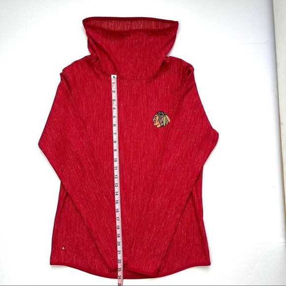 Women’s Antigua Blackhawks Equalizer Cowl Neck Red Pullover Sweatshirt Sz M - Picture 12 of 12